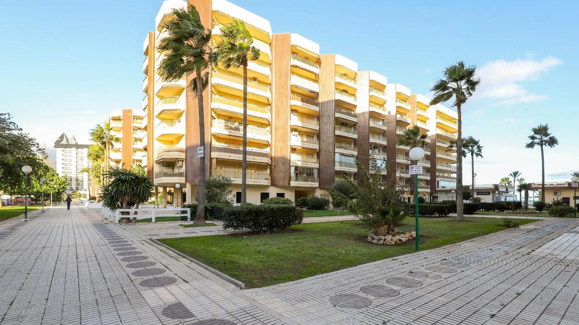 Fuengirola Beachfront - Dona Sofia Spain